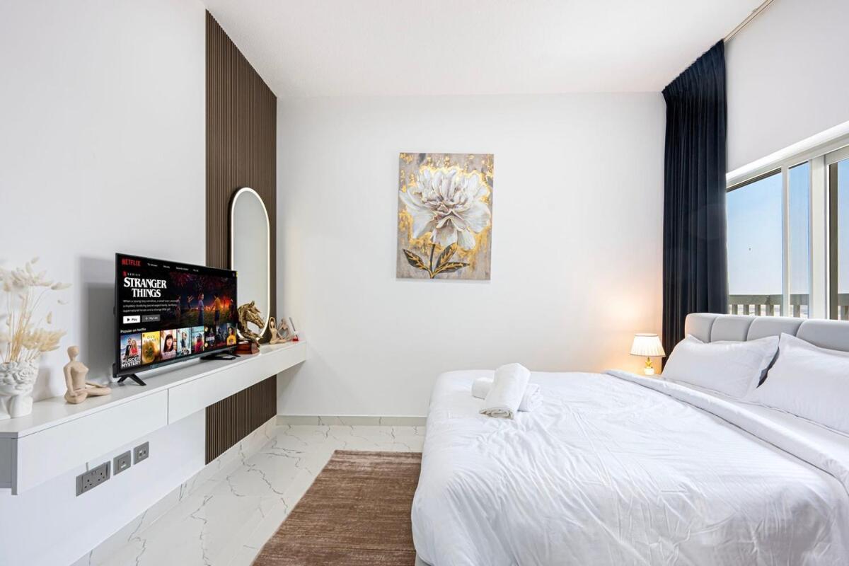 Luxury Living In The Exciting Dubailand Ar *