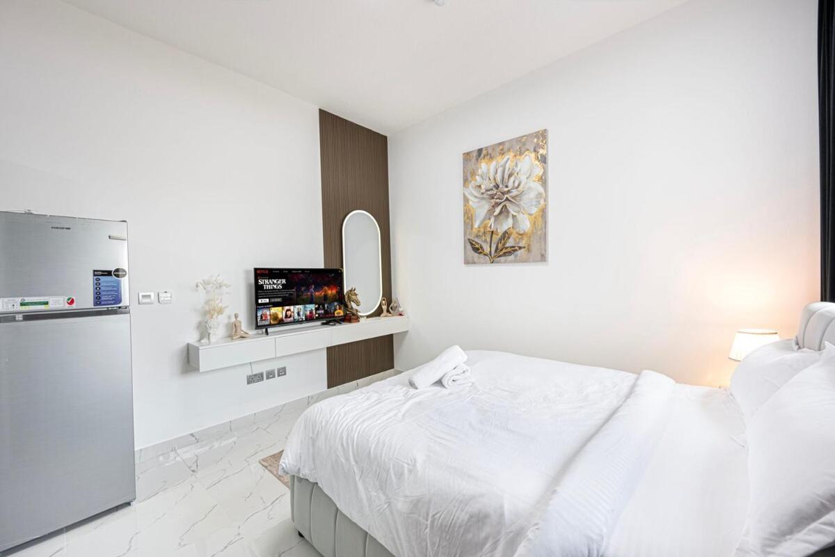 Luxury Living In The Exciting Dubailand Ar