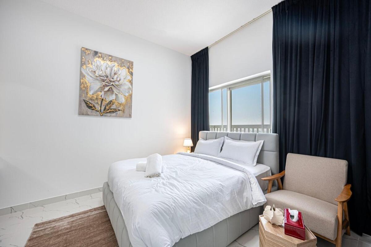 Apartment Luxury Living In The Exciting Dubailand Ar *
